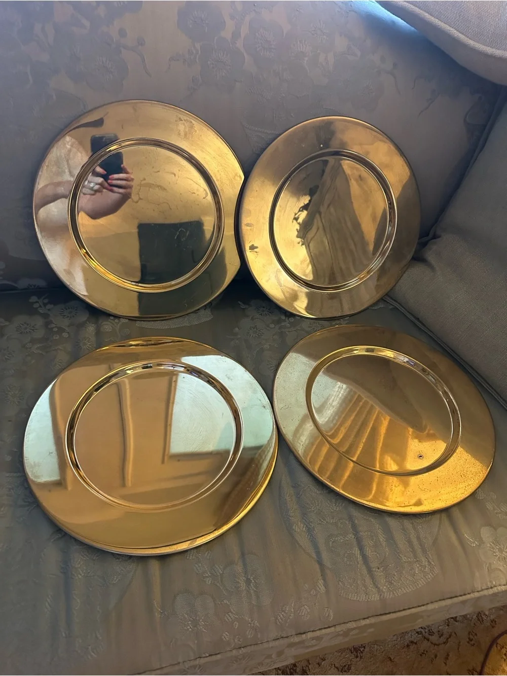 Set of 4 brass Round Charger Plates, Shiny Finish, Solid Pattern 11.5